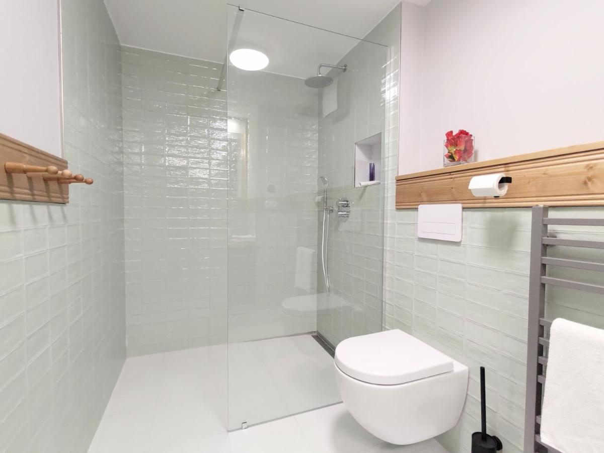 Baron Apartments ซูชิเซ ภายนอก รูปภาพ