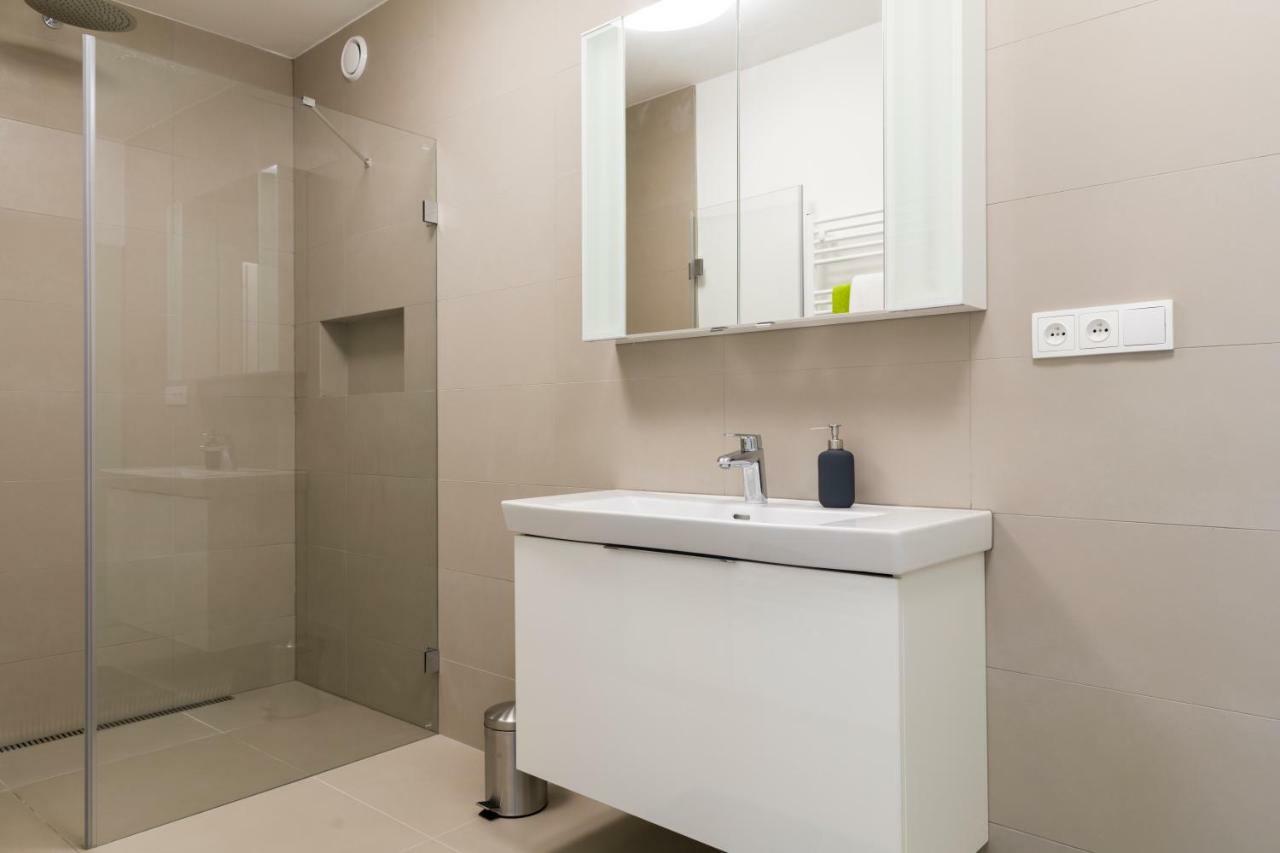 Baron Apartments ซูชิเซ ภายนอก รูปภาพ